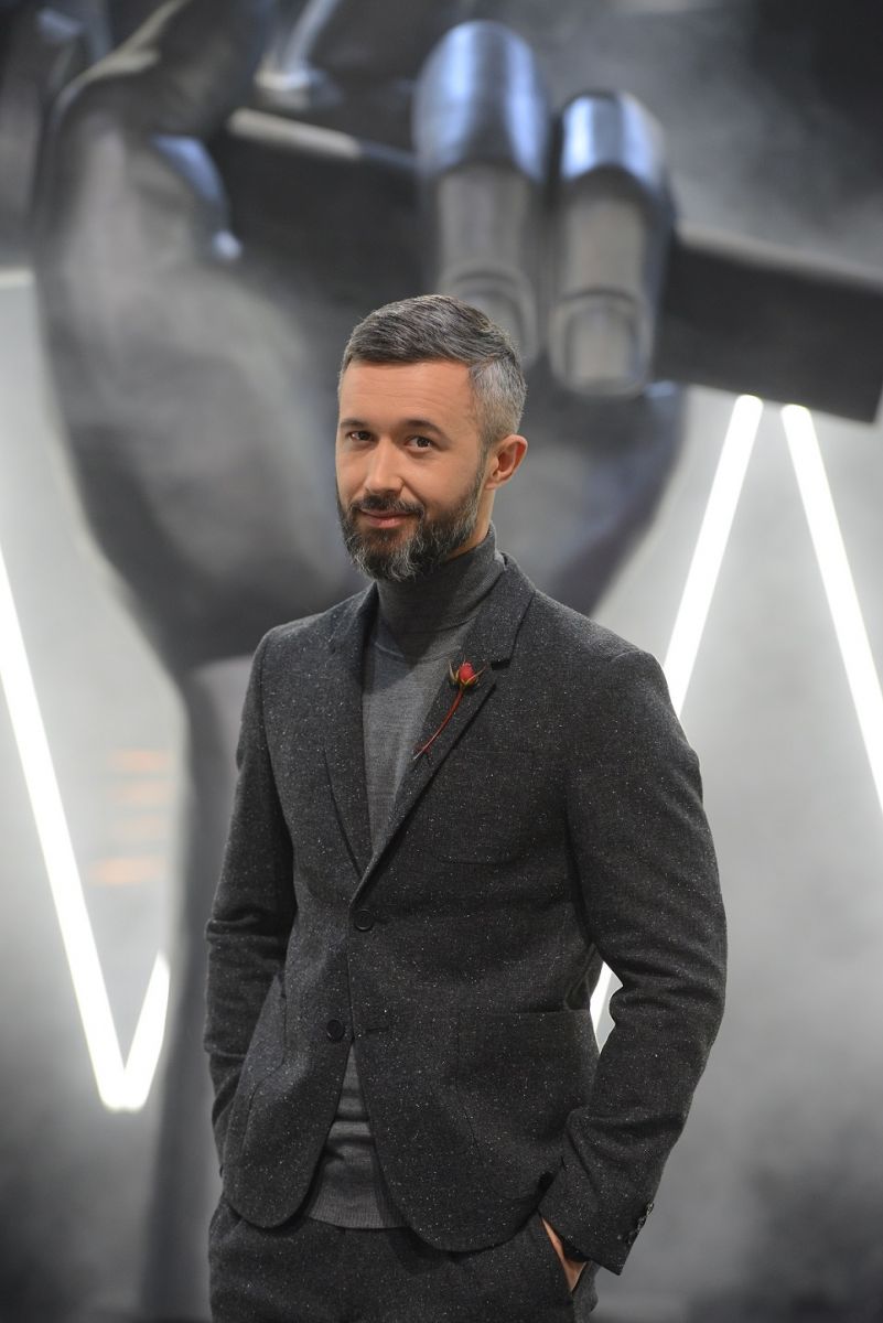 Стиль звезд на шоу &quot;Голос країни-7&quot;: Тина Кароль в платье от Julien Macdonald и Катя Осадчая в Elenareva